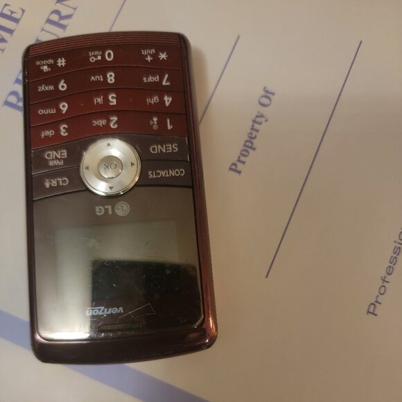 Verizon cell phone - Picture 2 of 2